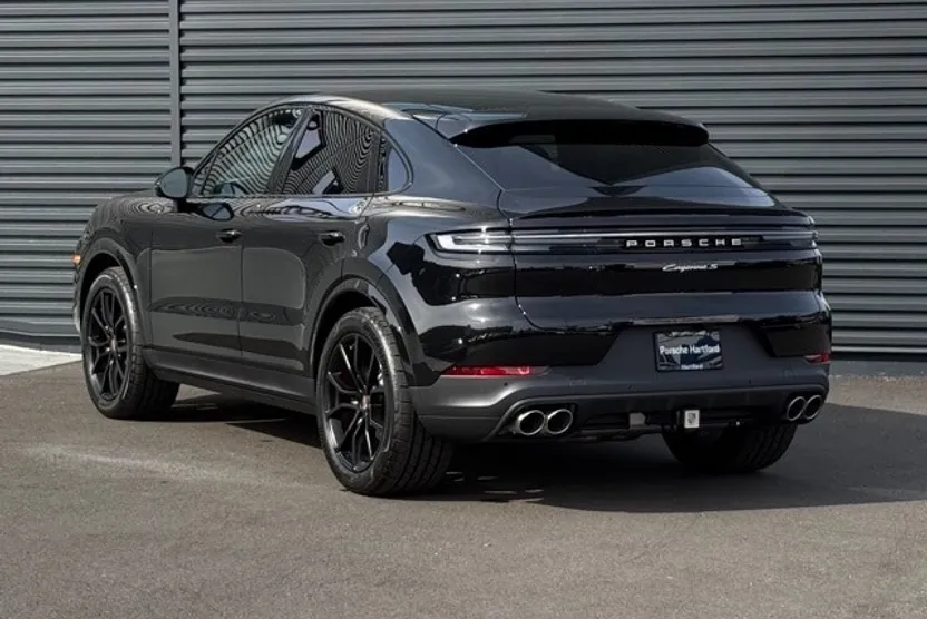 2026 Porsche Cayenne Coupe S photo 1