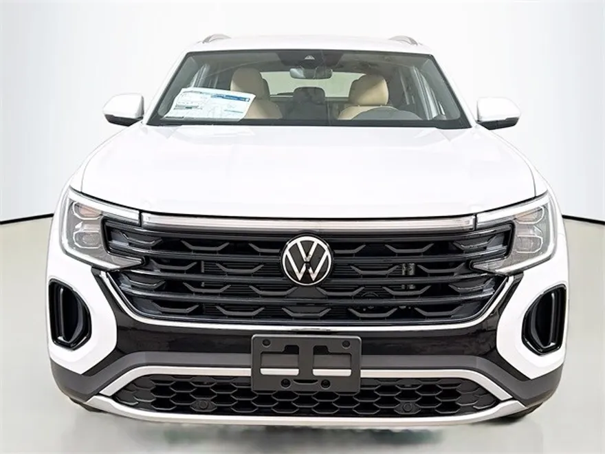 2025 Volkswagen Atlas Cross Sport SE photo 1