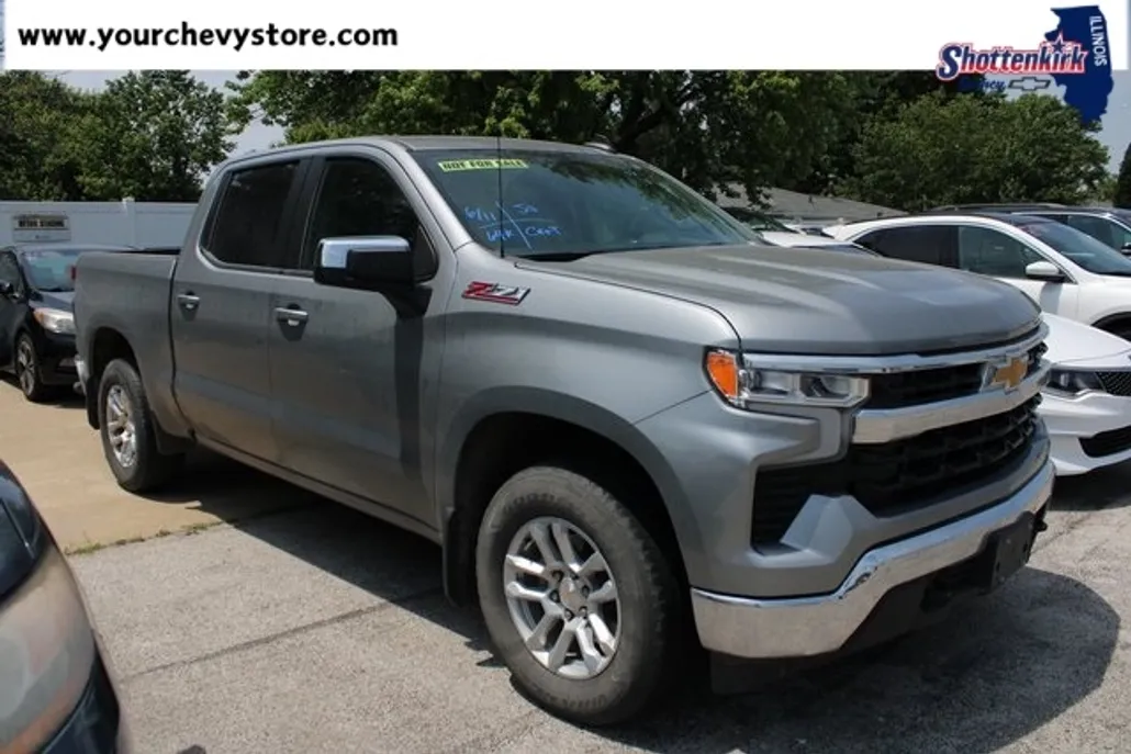 2024 Chevrolet Silverado 1500 LT photo 1
