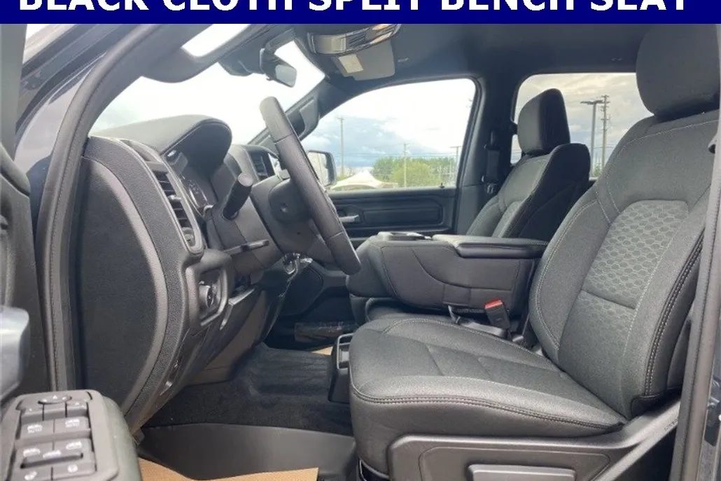 2025 Ram 1500 Tradesman photo 1