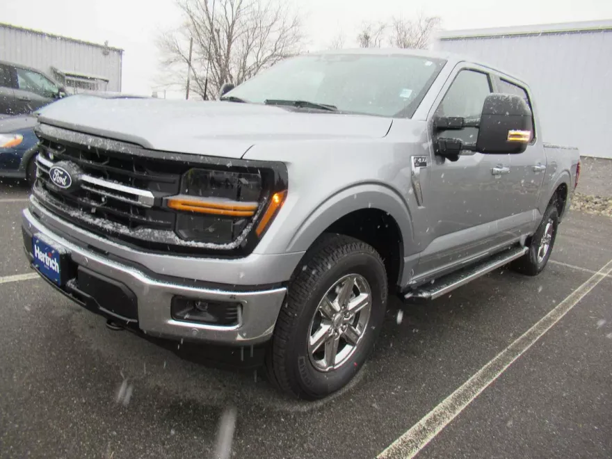 2025 Ford F-150 XLT photo 1