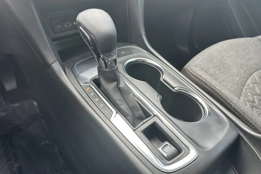 2023 Chevrolet Equinox LT photo 1