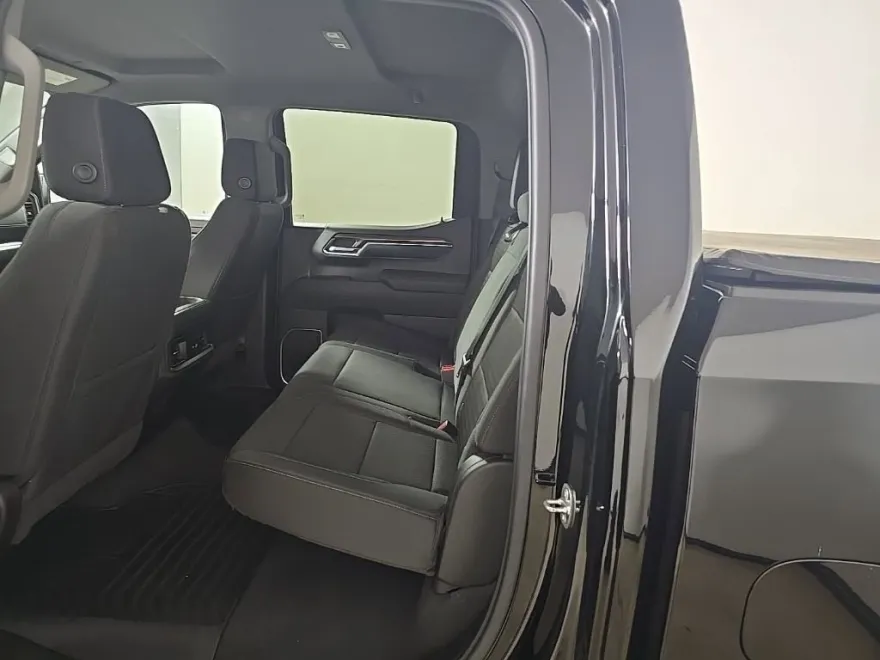 2023 Chevrolet Silverado 1500 RST photo 1