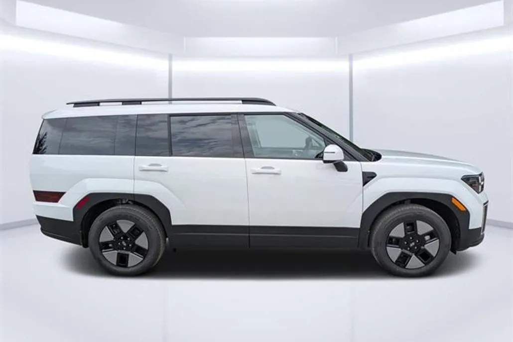 2026 Hyundai Santa Fe SEL photo 1