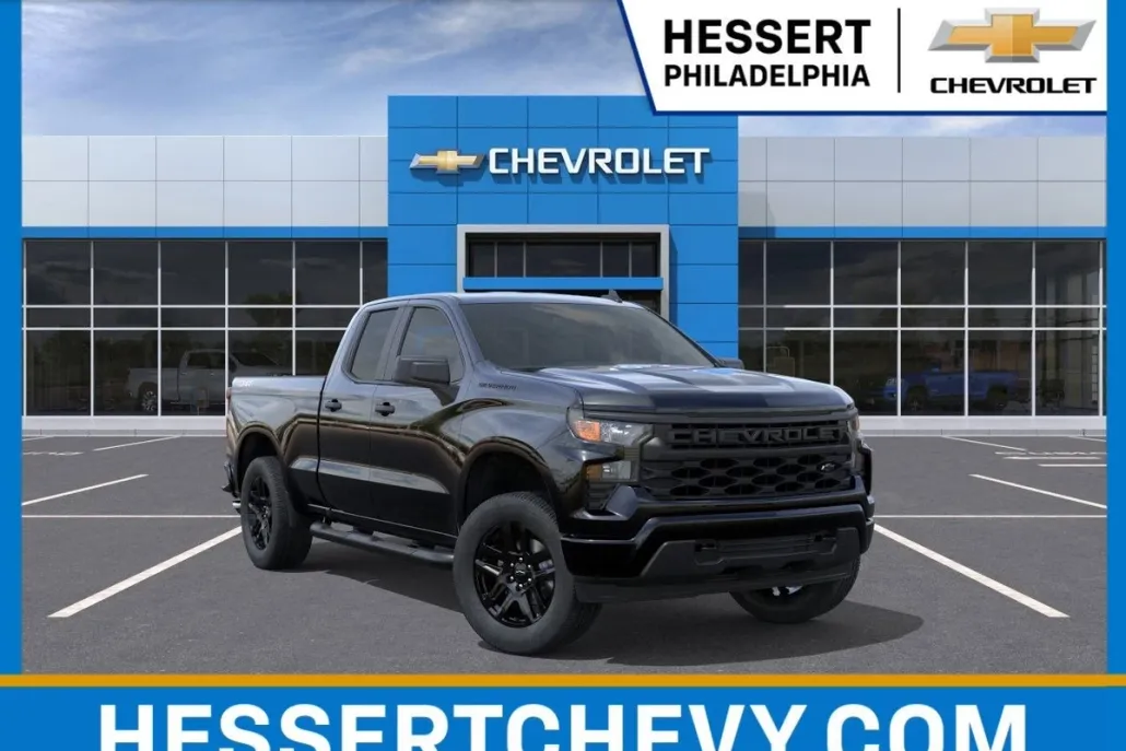 2025 Chevrolet Silverado 1500 Custom photo 1