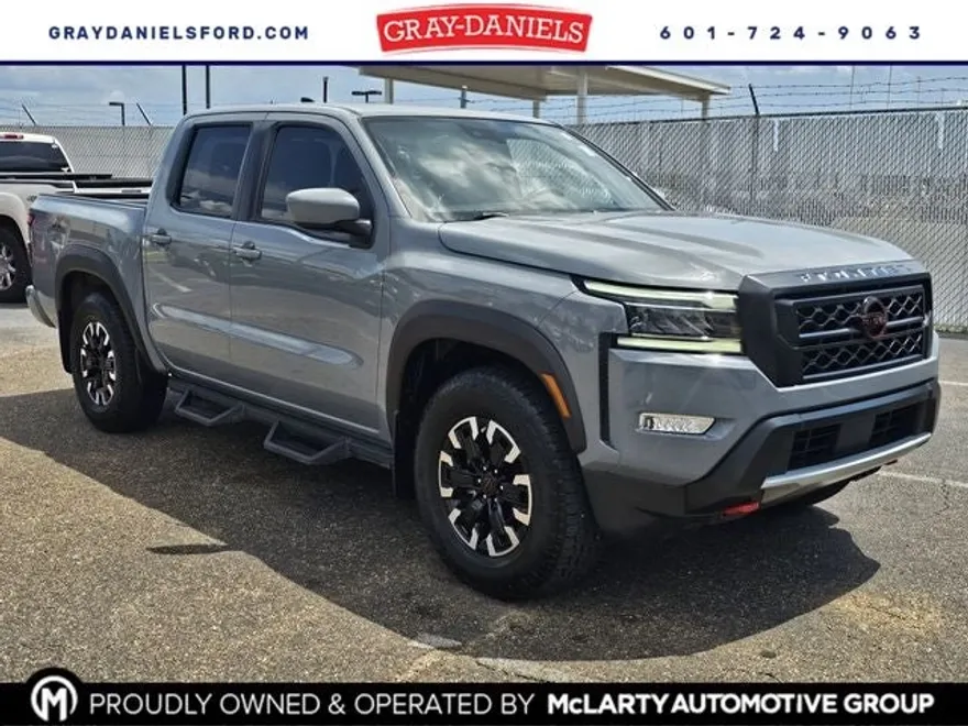 2023 Nissan Frontier PRO-X photo 1