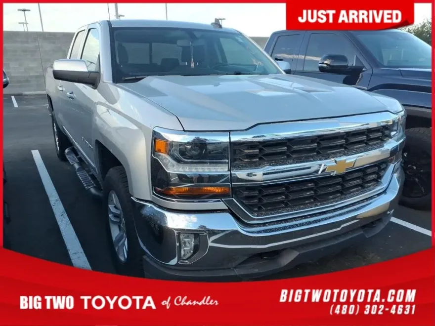 2018 Chevrolet Silverado LT photo 1