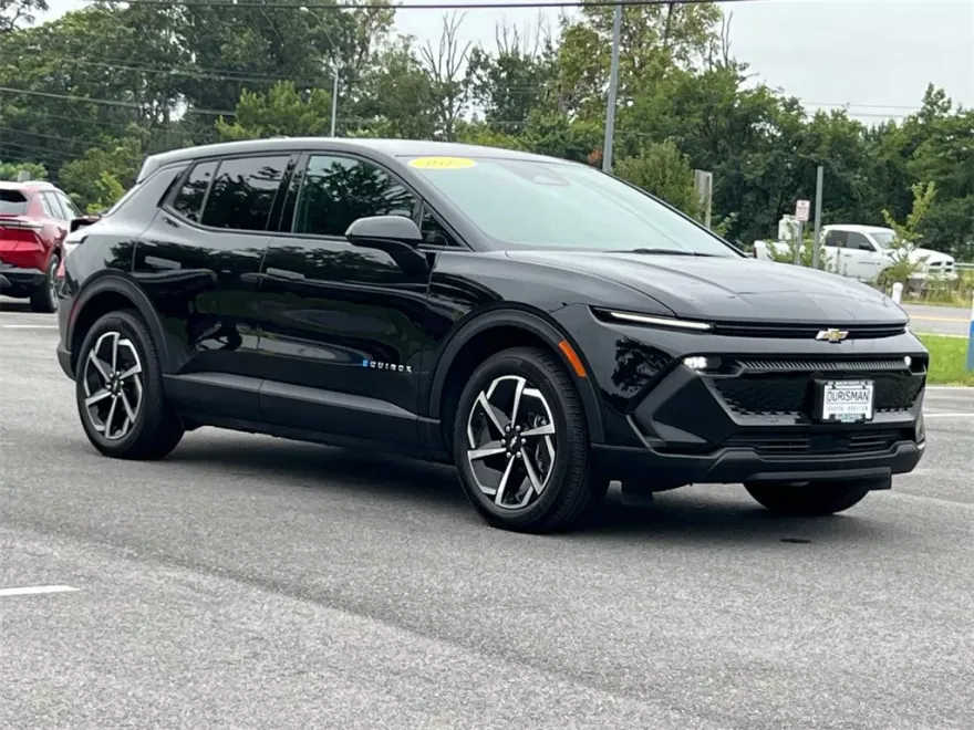 2025 Chevrolet Equinox EV 1LT photo 1