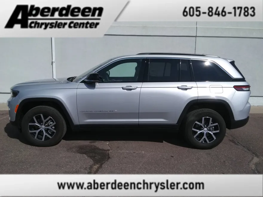 2024 Jeep Grand Cherokee Black photo 1