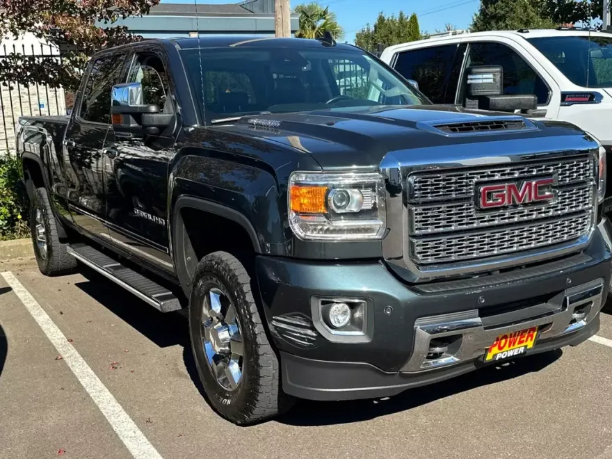 2019 Gmc Sierra HD Denali photo 1
