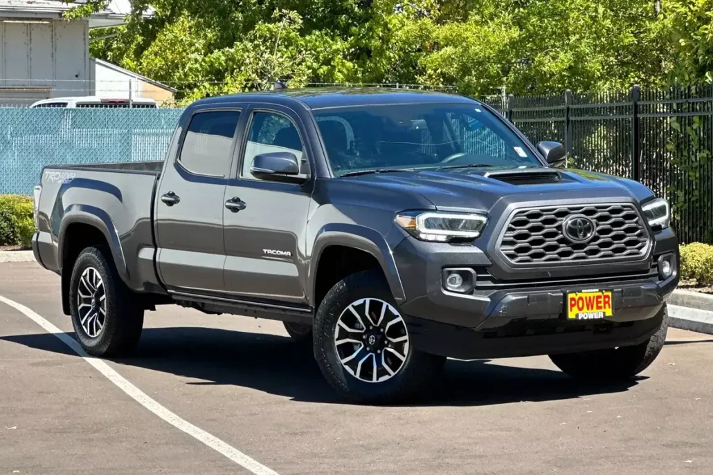 2023 Toyota Tacoma TRD Sport V6 photo 1
