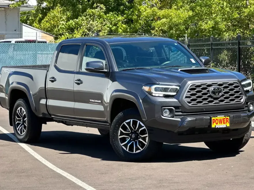 2023 Toyota Tacoma TRD Sport V6 photo 1