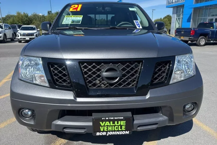 2021 Nissan Frontier Crew Cab SV photo 1