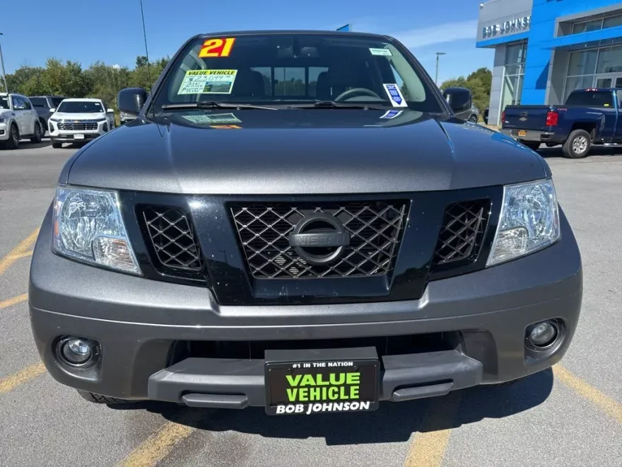 2021 Nissan Frontier Crew Cab SV photo 1