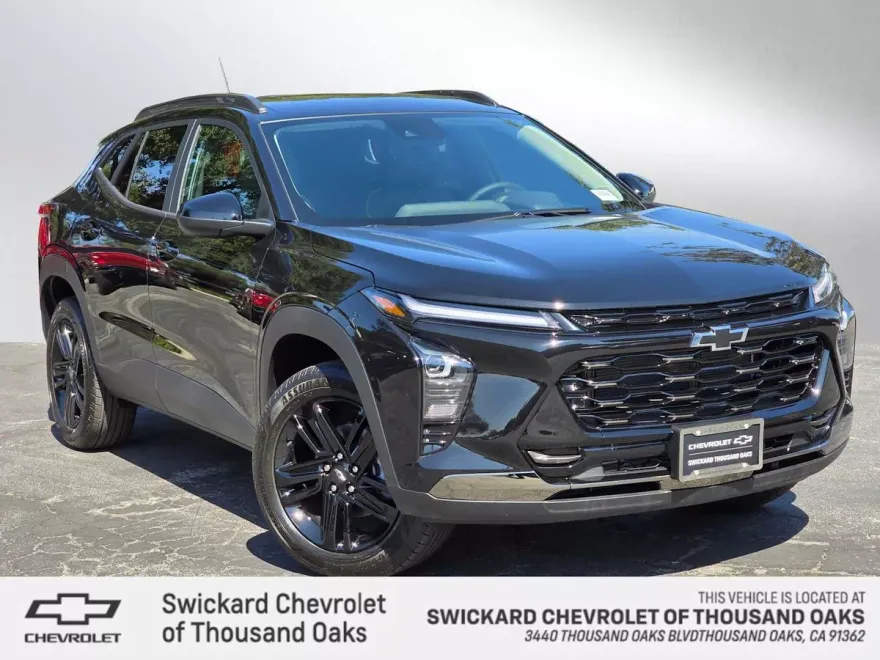 2025 Chevrolet Trax ACTIV photo 1