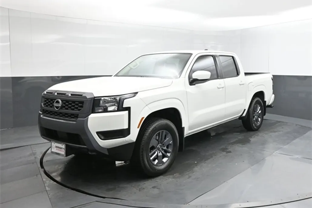 2025 Nissan Frontier SV Crew Cab photo 1