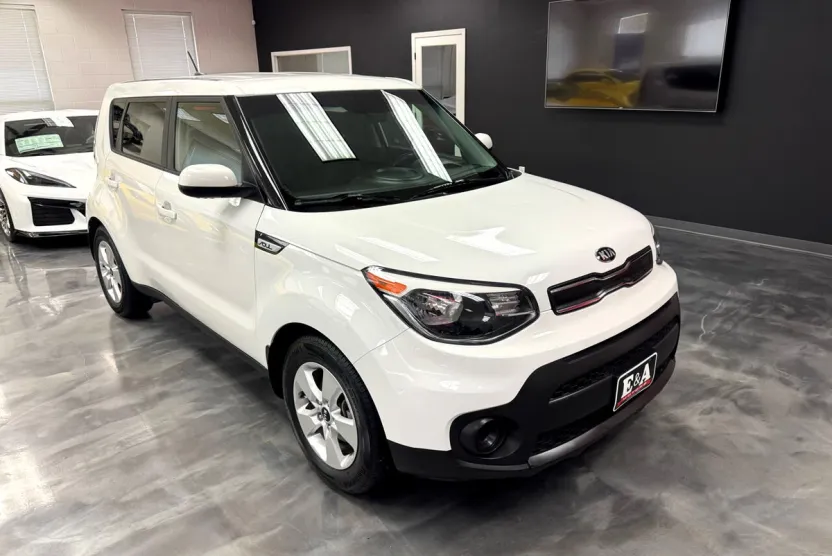 2017 Kia Soul Base photo 1