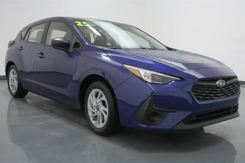 2025 Subaru Impreza Base photo 1