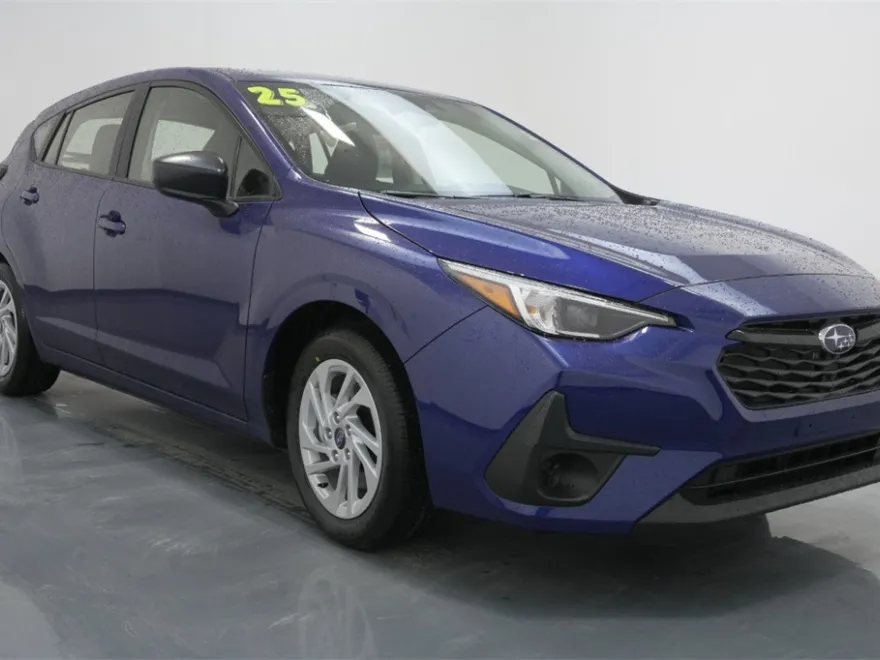 2025 Subaru Impreza Base photo 1