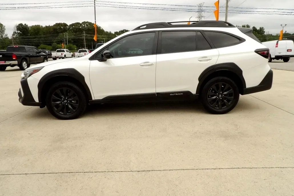 2024 Subaru Outback Onyx Edition XT photo 1