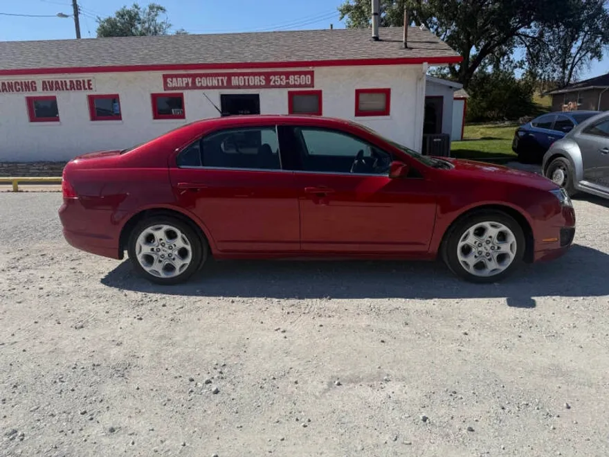 2010 Ford Fusion SE photo 1