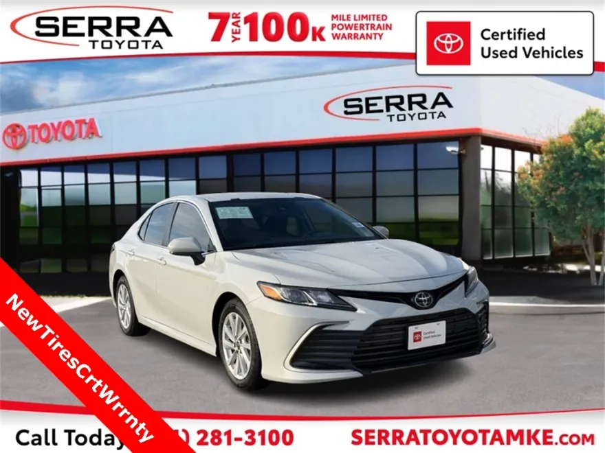 2023 Toyota Camry LE photo 1