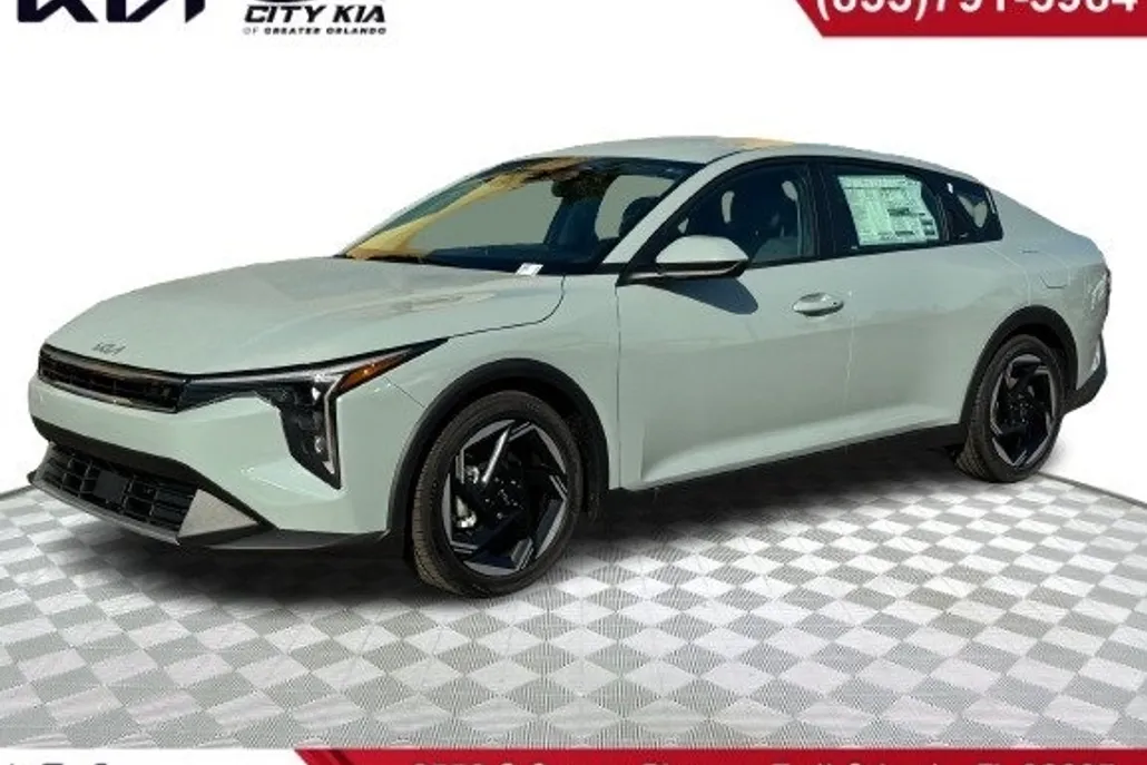 2025 Kia K4 EX photo 1