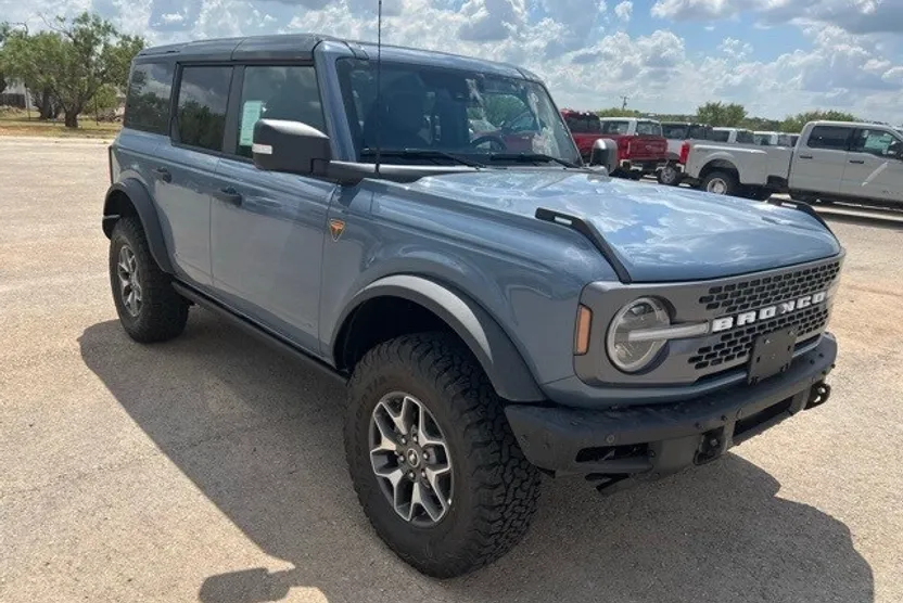 2025 Ford Bronco Badlands photo 1