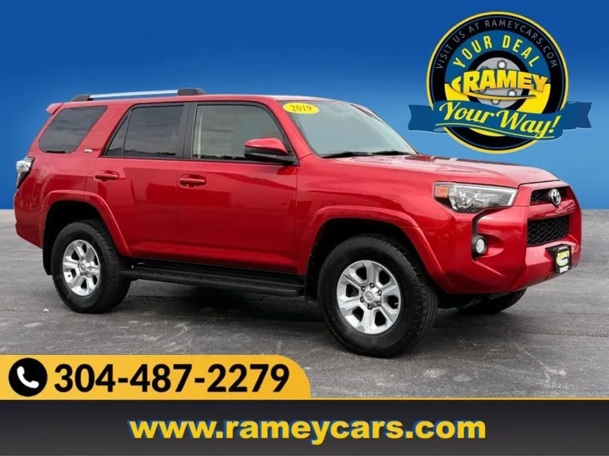 2019 Toyota 4Runner SR5 photo 1