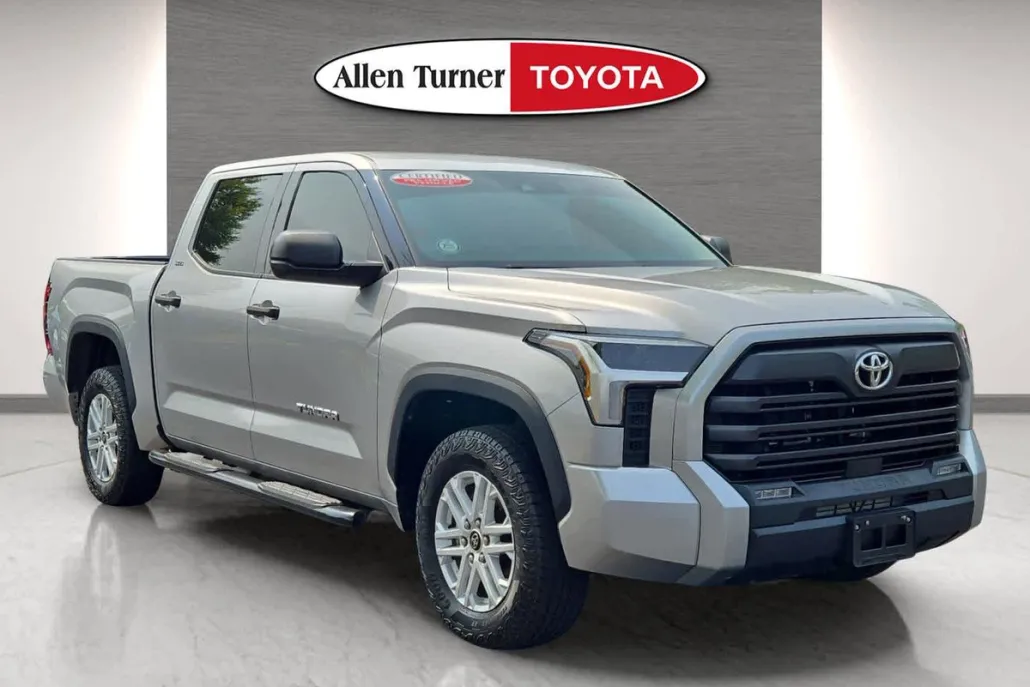 2022 Toyota Tundra SR5 Double Cab photo 1