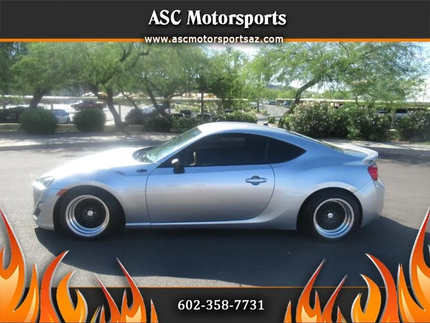 2014 Scion FR-S photo 1