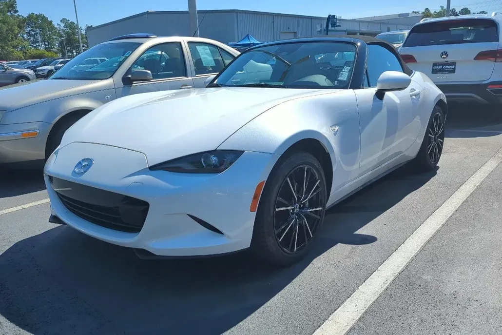 2024 Mazda MX-5 Miata Miata Grand Touring photo 1