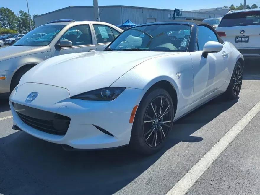 2024 Mazda MX-5 Miata Miata Grand Touring photo 1