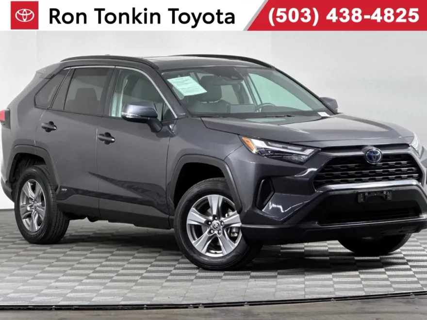 2022 Toyota RAV4 Hybrid XLE photo 1
