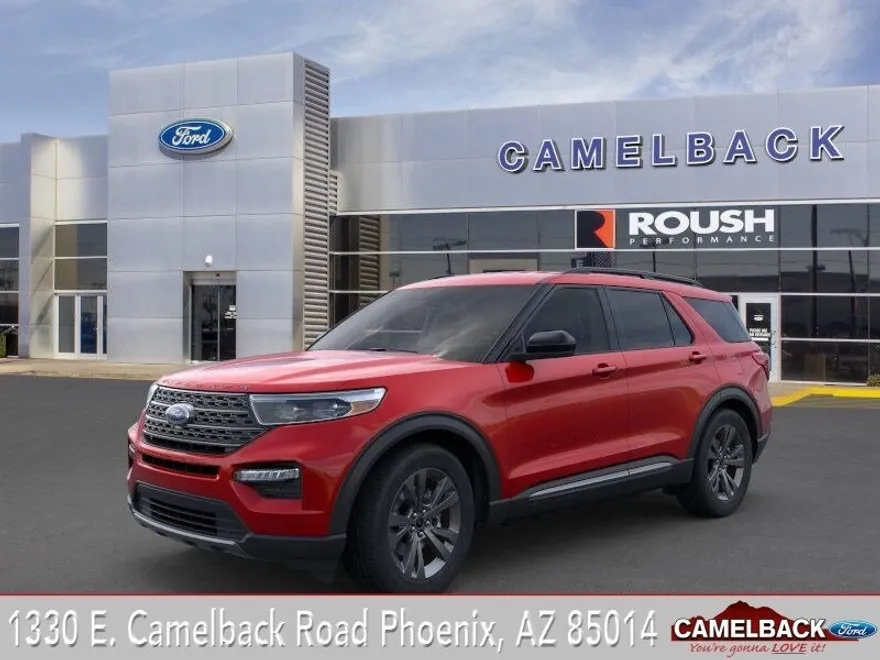 2024 Ford Explorer XLT photo 1
