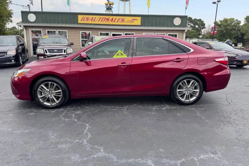 2017 Toyota Camry XLE XSE photo 1