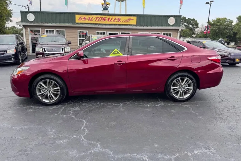 2017 Toyota Camry XLE XSE photo 1