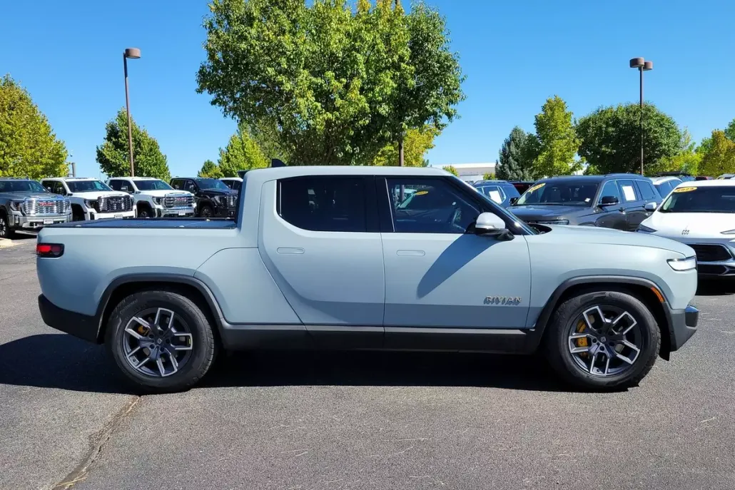 2023 Rivian R1T Adventure photo 1