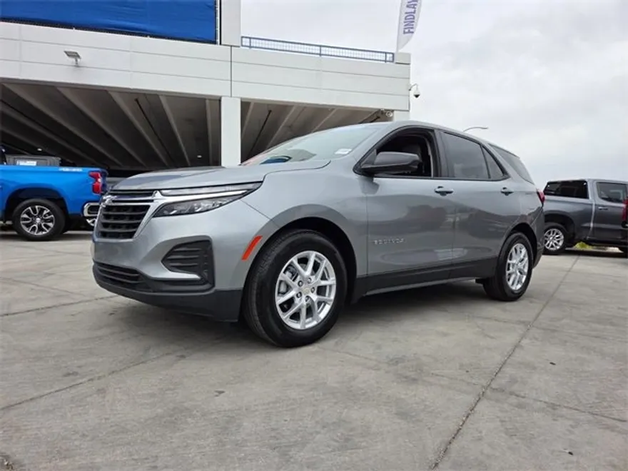 2024 Chevrolet Equinox LS photo 1