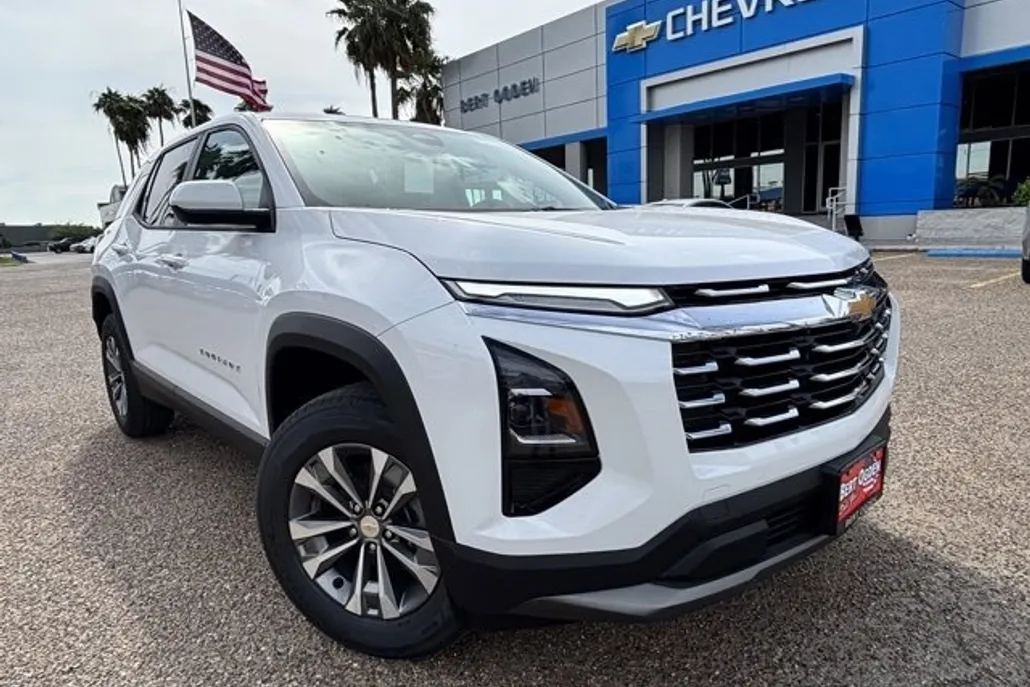 2026 Chevrolet Equinox LT photo 1