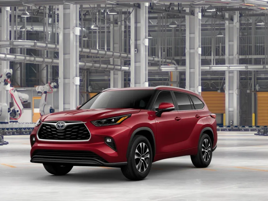 2025 Toyota Highlander XLE photo 1