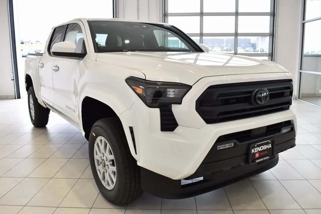 2025 Toyota Tacoma SR5 Double Cab photo 1