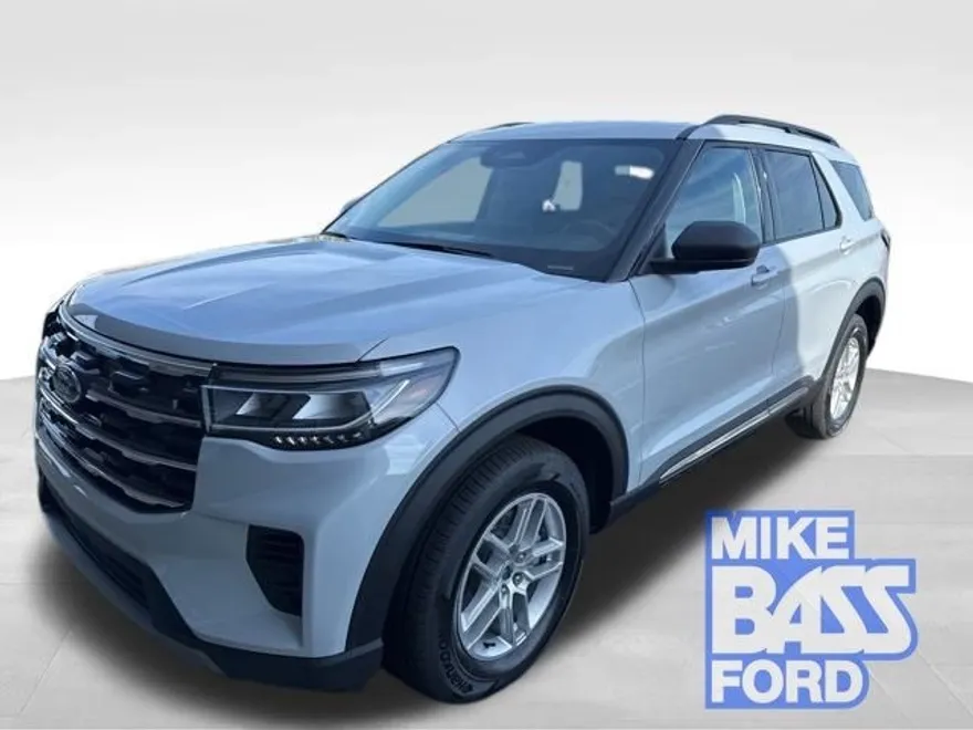 2025 Ford Explorer photo 1