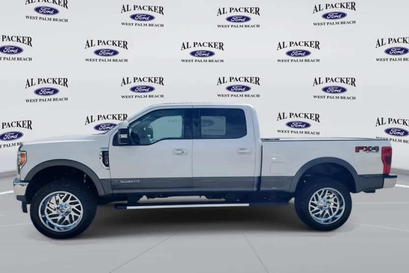 2019 Ford F-250 Lariat photo 1