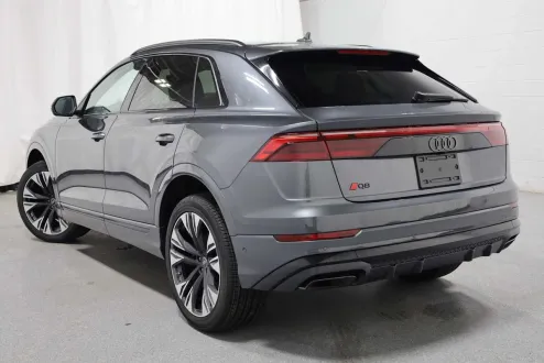 2025 Audi Q8 55 Premium Plus photo 3