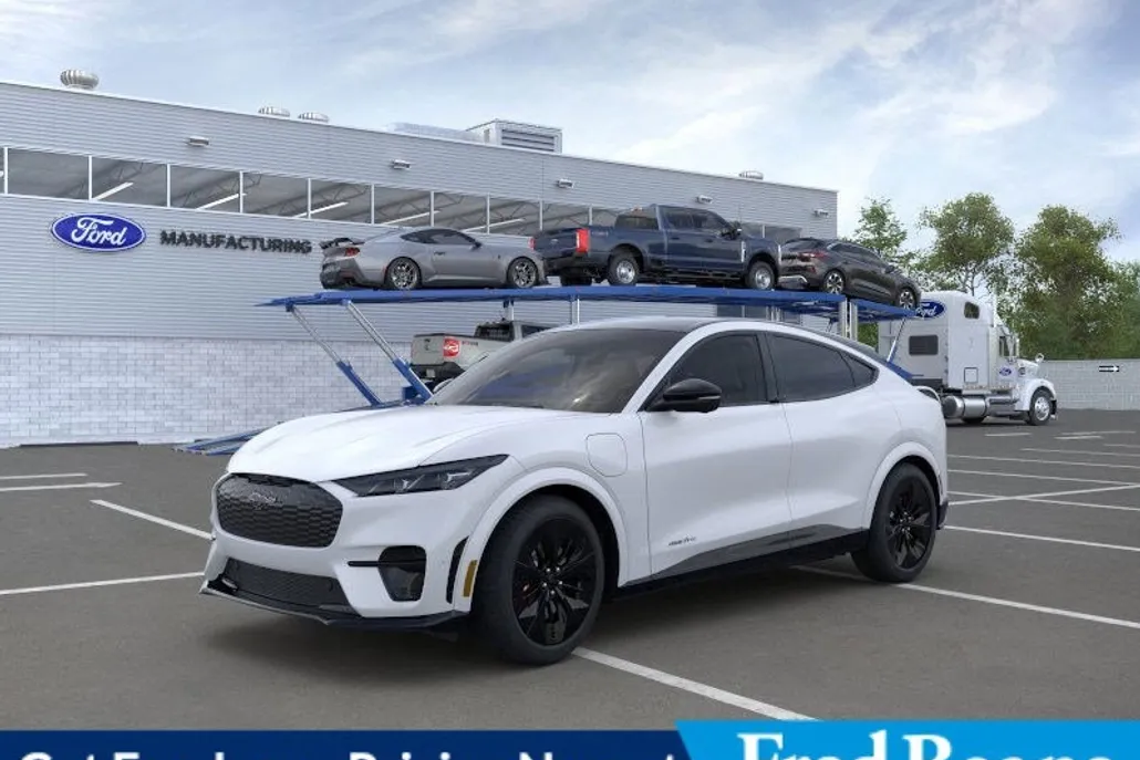 2025 Ford Mustang Mach-E GT photo 1