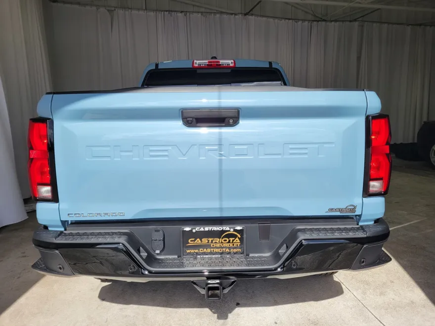 2025 Chevrolet Colorado Z71 photo 1