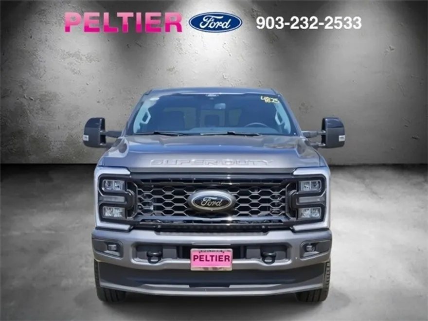 2025 Ford F-250 Lariat photo 1