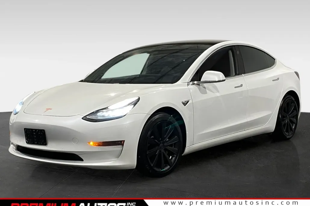 2020 Tesla Model 3 photo 1