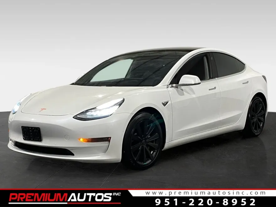 2020 Tesla Model 3 photo 1